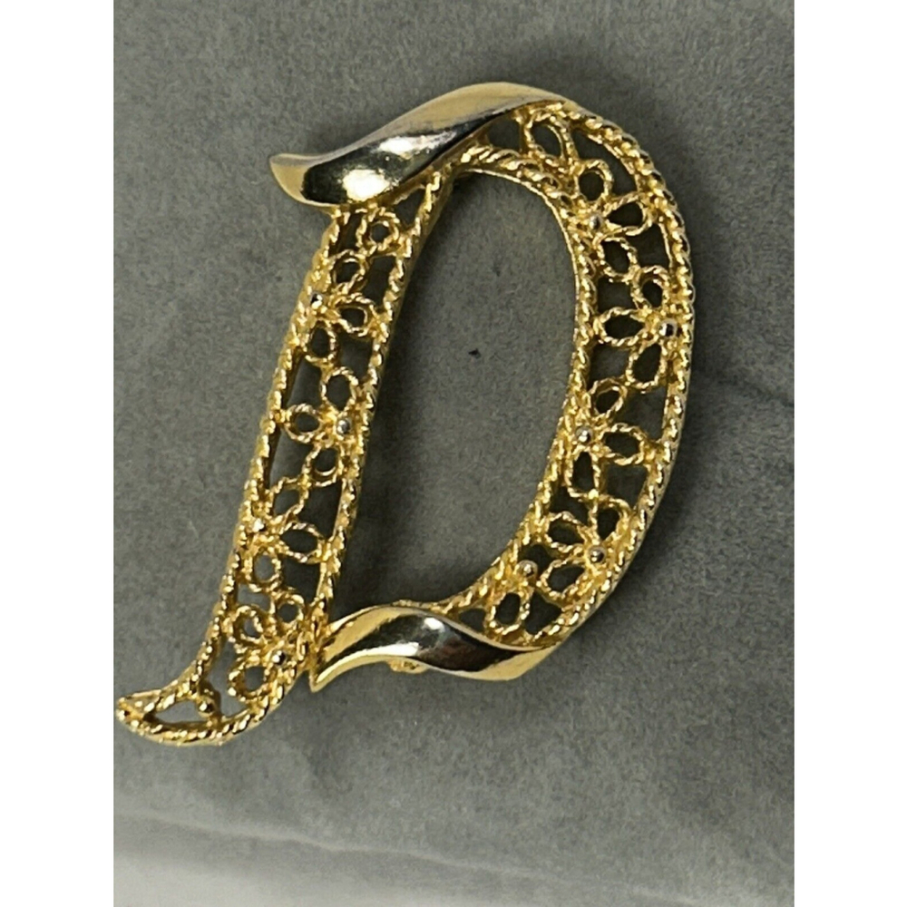 Vintage Manselle Signed Initial Letter "D" Filigree Gold Tone Pin Brooch